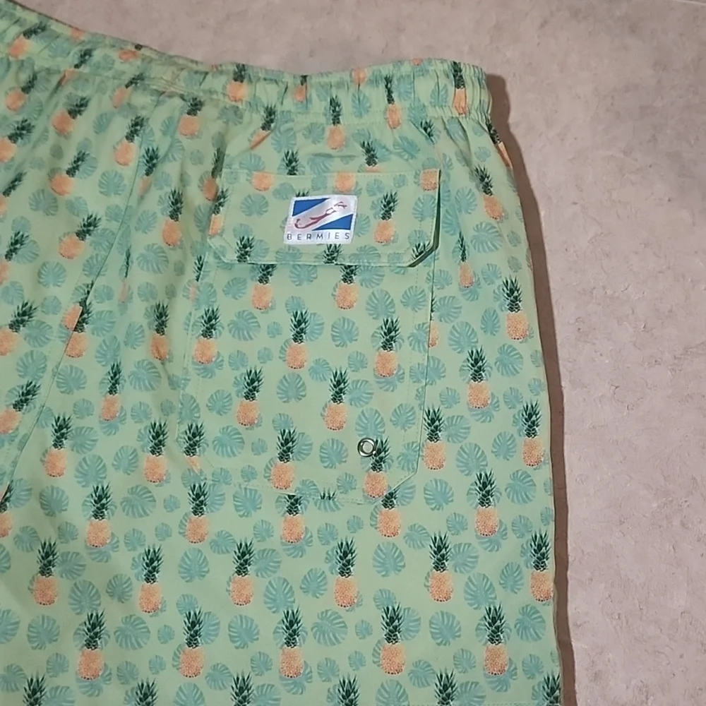 Bermies Swim Trunks Size Medium mens